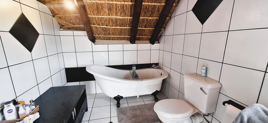 4 Bedroom Property for Sale in Witsand Western Cape